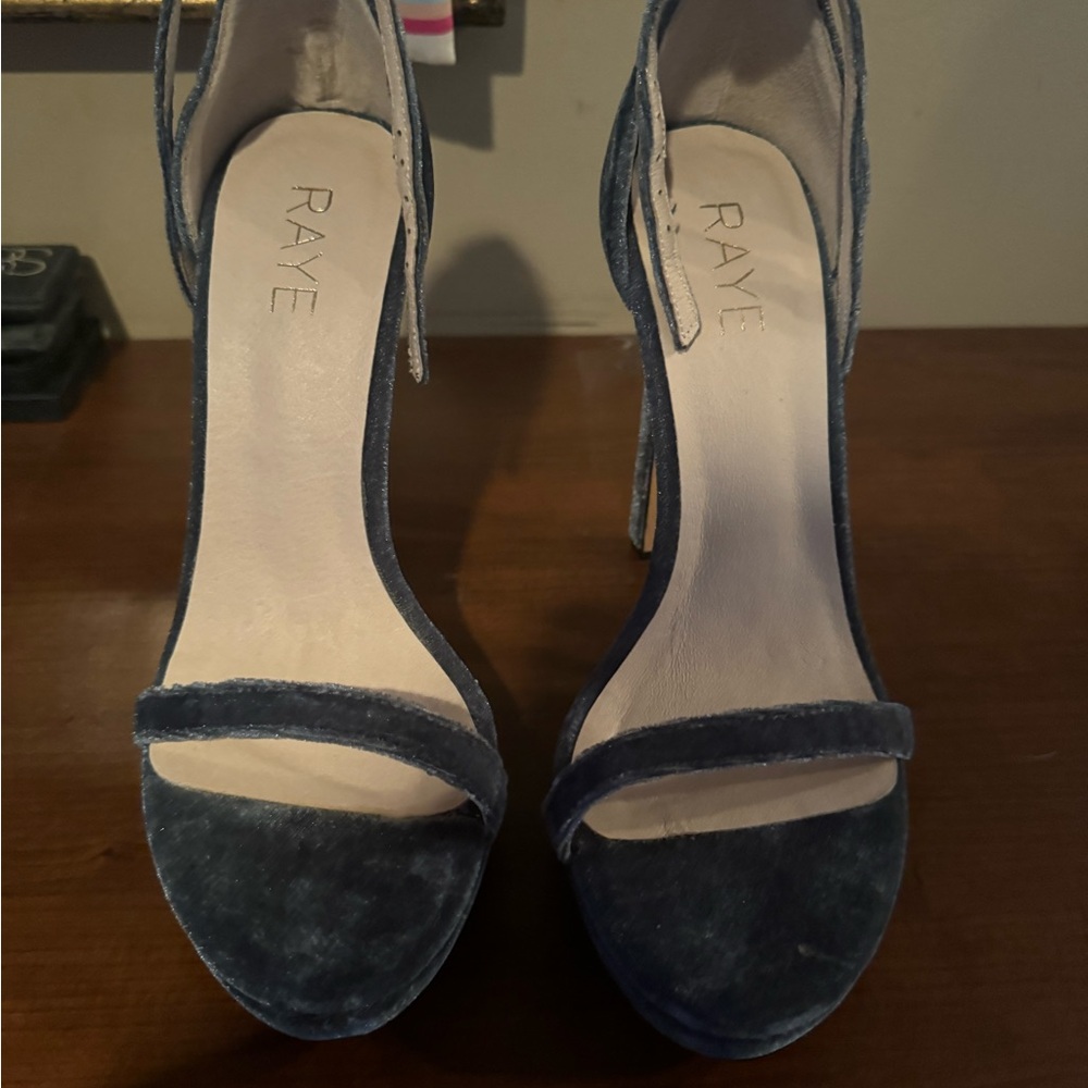 New, Rave, velvet platform heels. 7.5 size